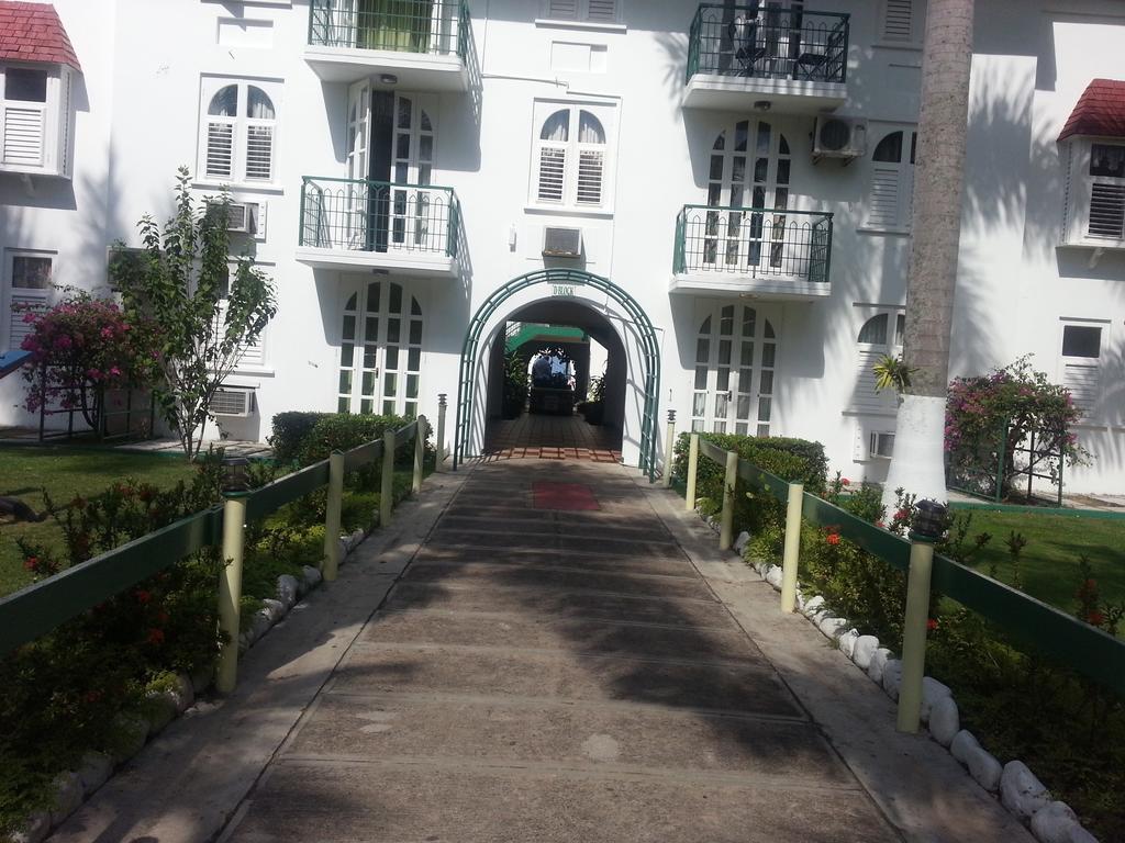 Apartment Treasure At Sandcastles Ocho Rios Buitenkant foto