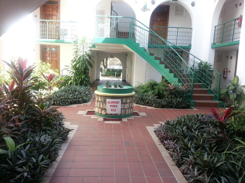Apartment Treasure At Sandcastles Ocho Rios Buitenkant foto